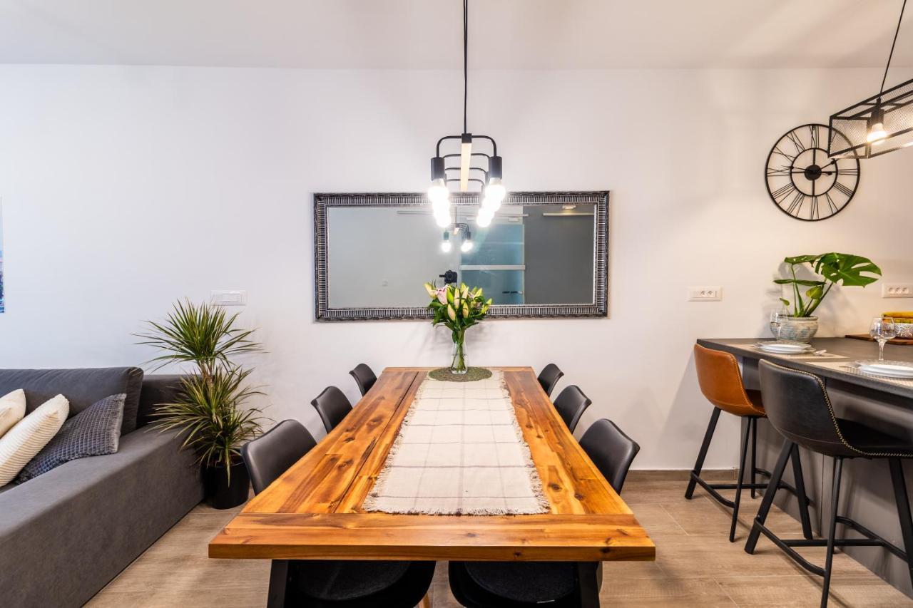 The One Apartment สปลิท ภายนอก รูปภาพ
