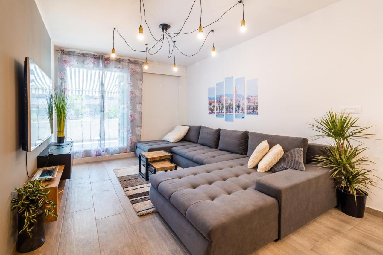The One Apartment สปลิท ภายนอก รูปภาพ