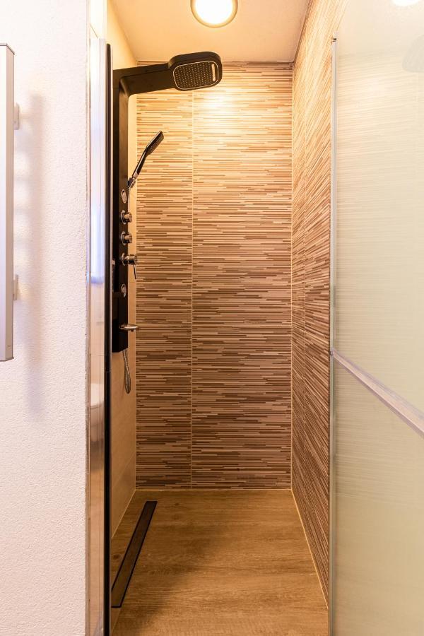 The One Apartment สปลิท ภายนอก รูปภาพ